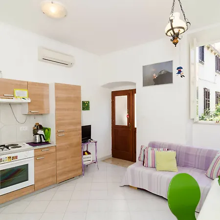 Klara Apartment