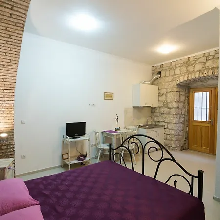 Apartment Klara *